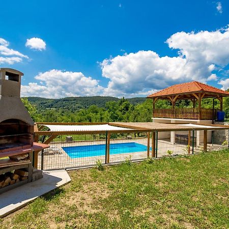 1 Bedroom Beautiful Apartment In Rakovica Exterior photo