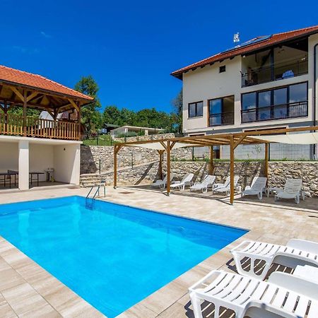 1 Bedroom Beautiful Apartment In Rakovica Exterior photo
